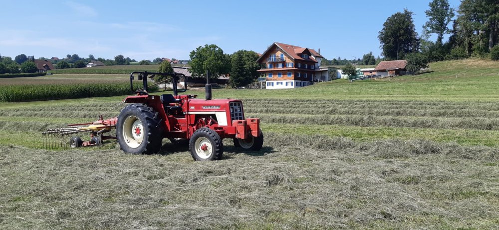 Traktor%20mit%20Schwader